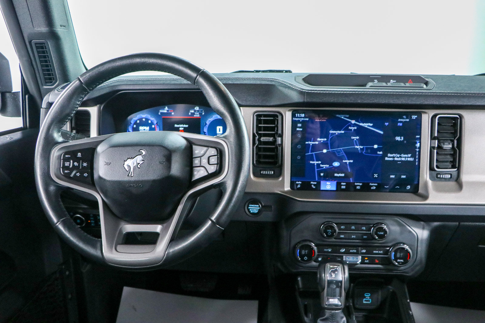 Used 2025 Ford Bronco Outer Banks AWD/4WD image 18