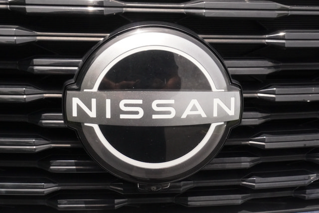 Used 2022 Nissan Rogue Platinum w/ Head-Up Display Package FWD image 40