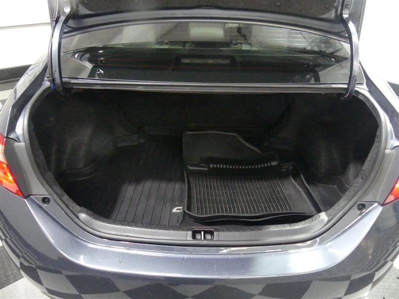 Used 2019 Toyota Corolla LE image 9