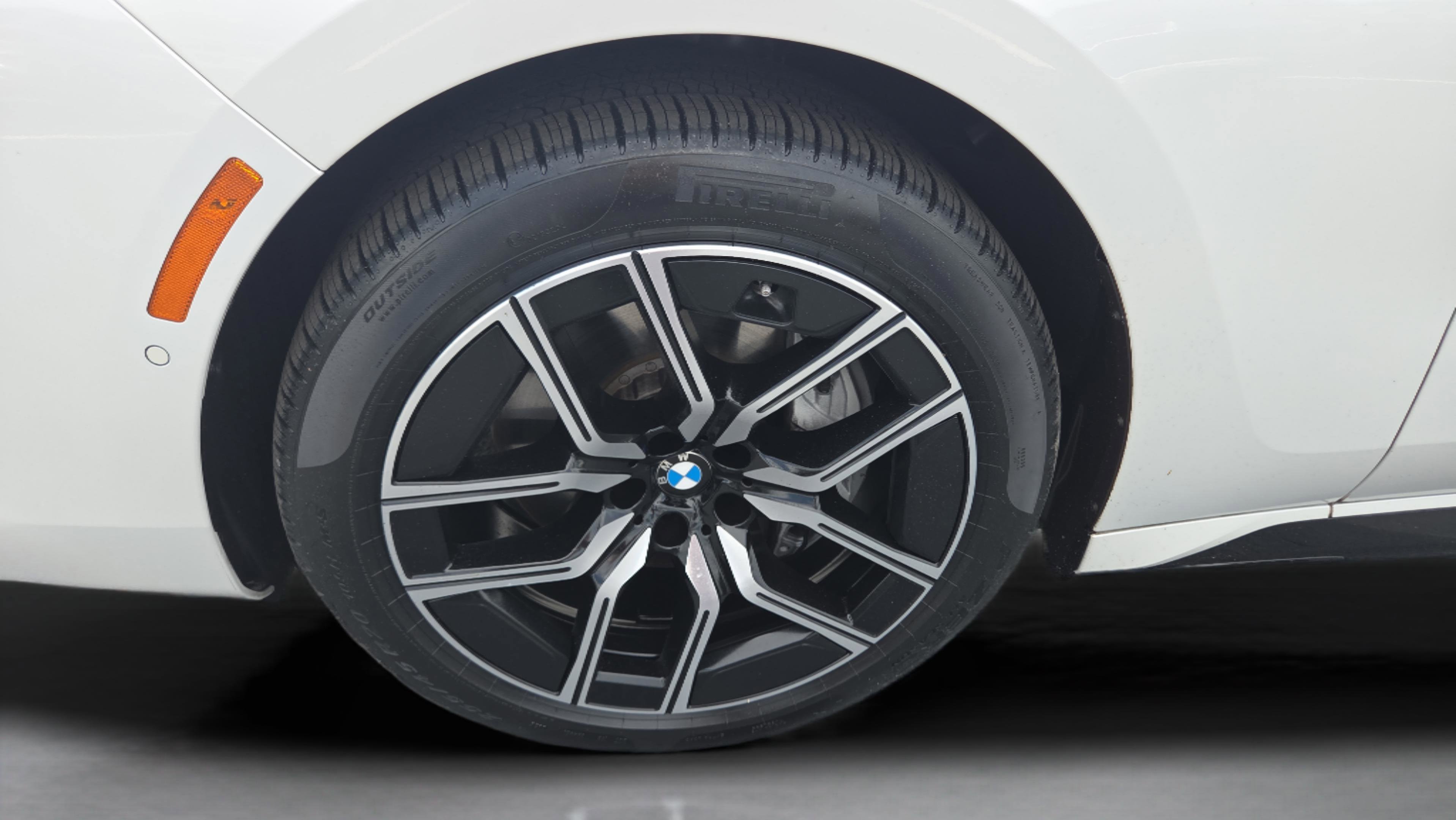 Used 2024 BMW 740i w/ Executive Package RWD image 38