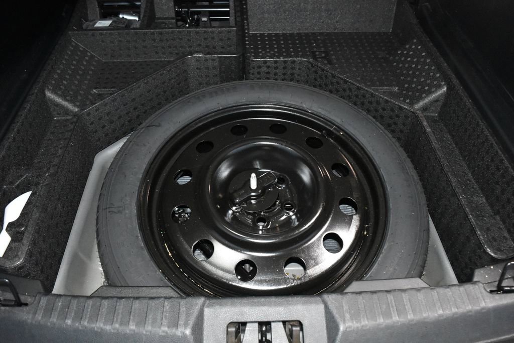 Used 2022 Ford Edge Titanium w/ Equipment Group 301A image 32