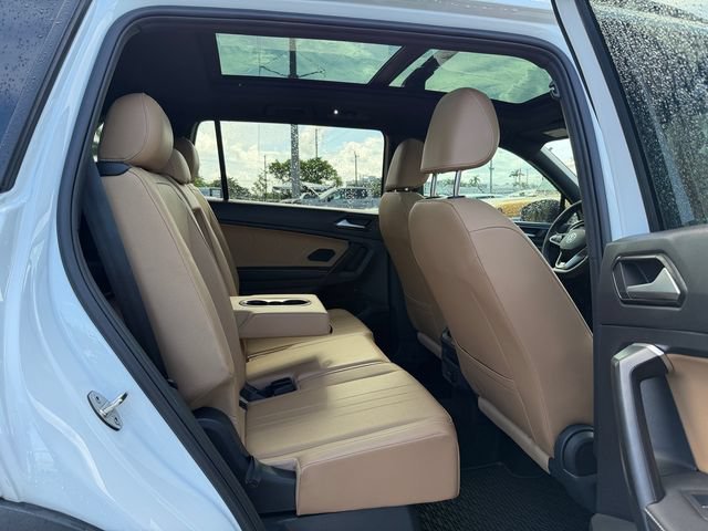 Certified 2023 Volkswagen Tiguan SE R-Line FWD image 15