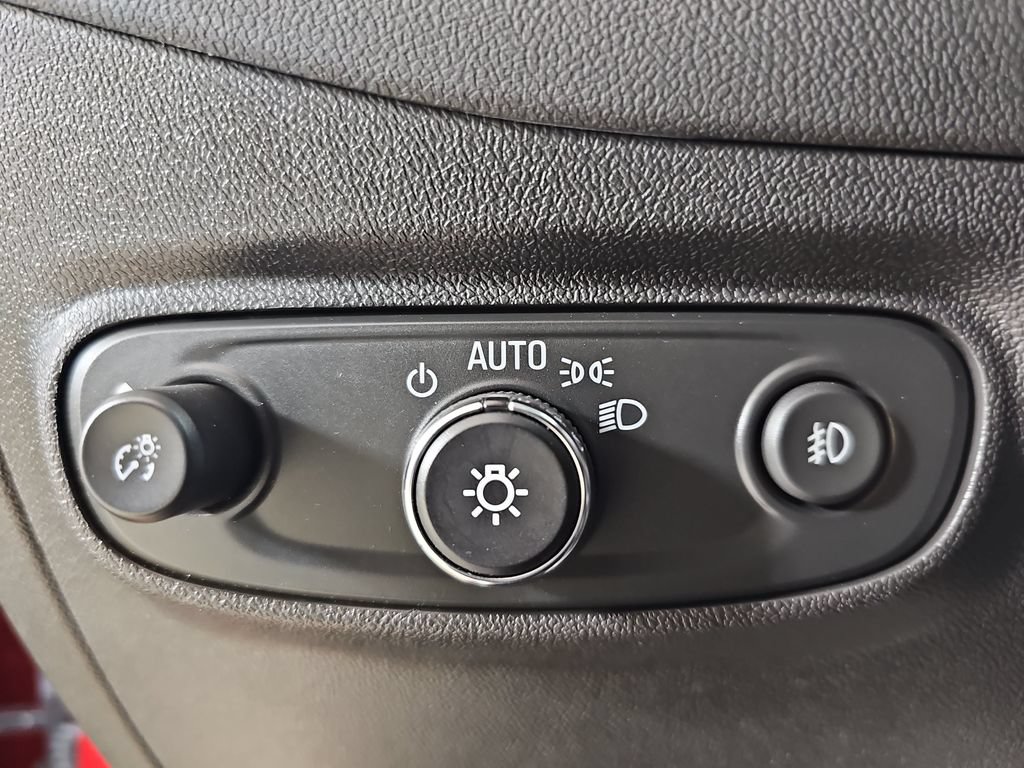 Certified 2024 Chevrolet Equinox Premier AWD/4WD image 32