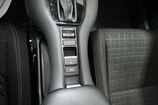 Used 2023 Honda HR-V LX image 21