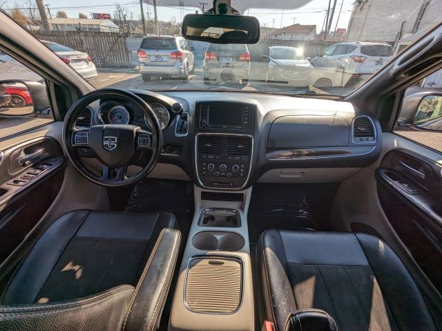 Used 2020 Dodge Grand Caravan SXT FWD image 15