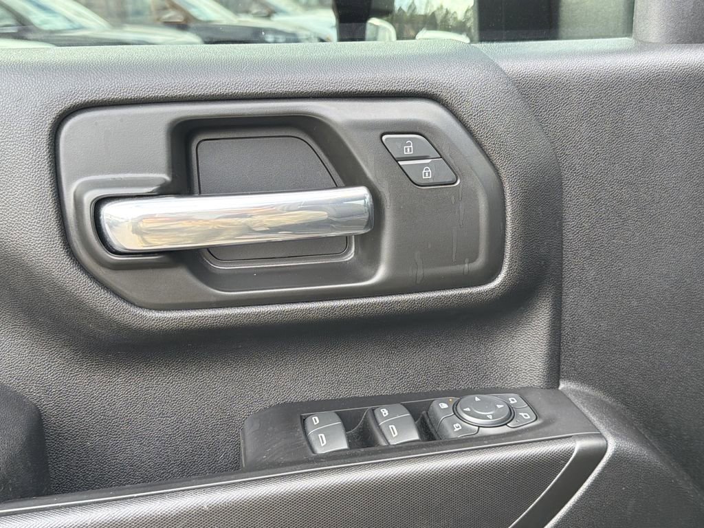 Used 2022 Chevrolet Silverado 2500 Custom w/ Custom Value Package image 23