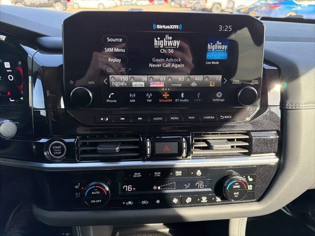 Used 2024 Nissan Pathfinder Platinum w/ Lighting Package (N93) AWD/4WD image 23