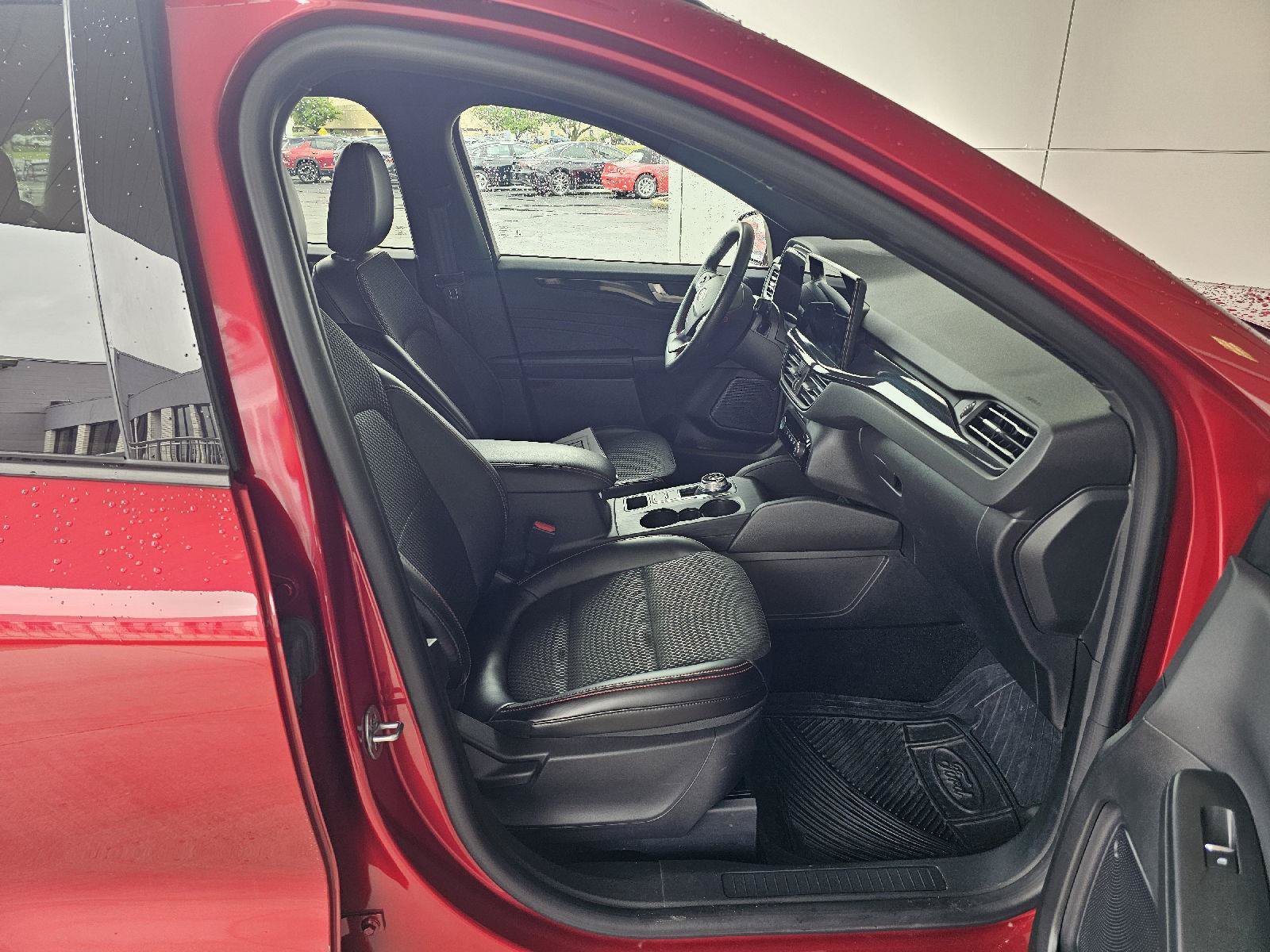 Used 2024 Ford Escape ST-Line w/ Tech Pack #1 FWD image 12