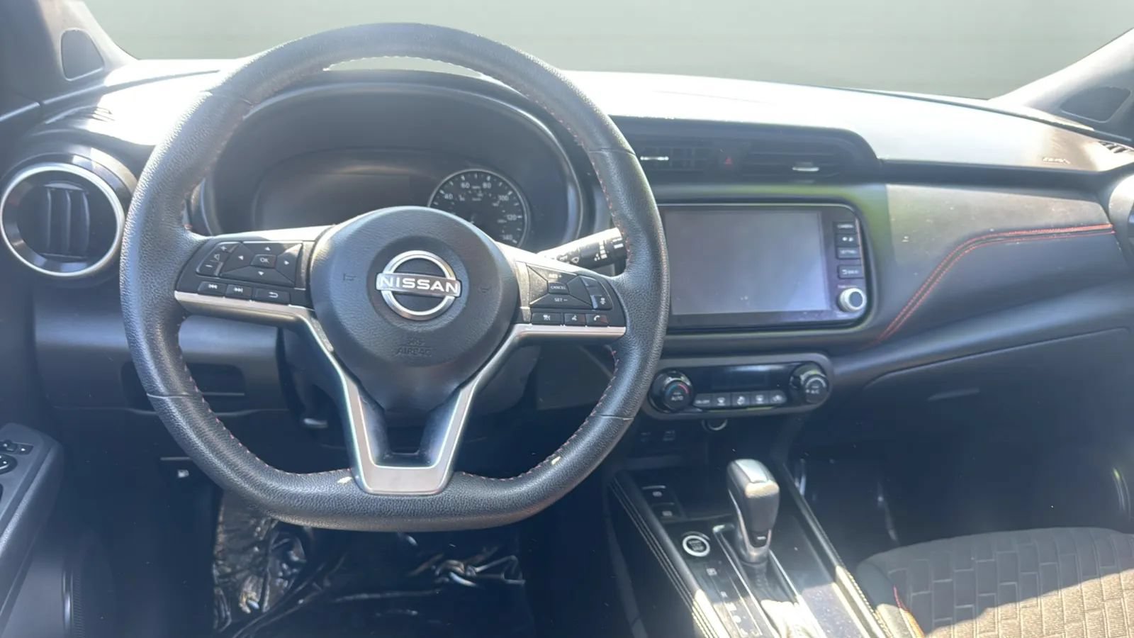 Used 2024 Nissan Kicks SR FWD image 11