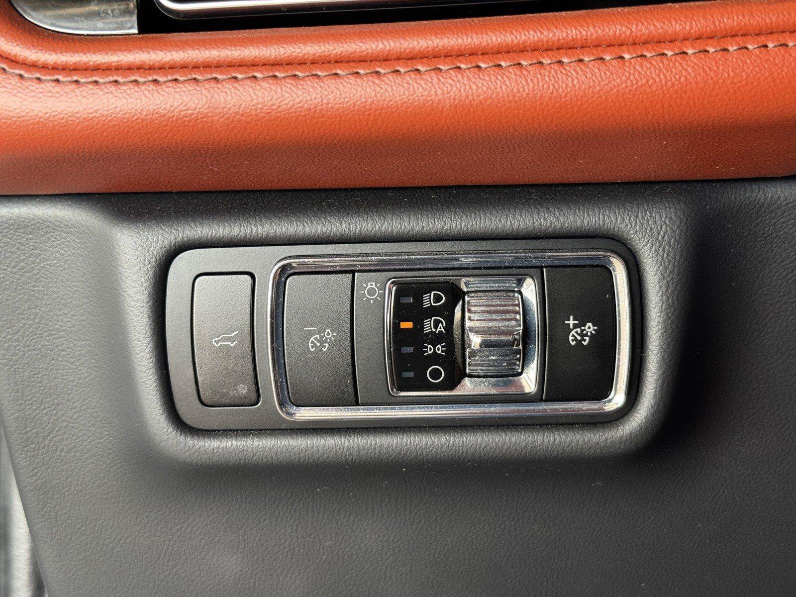 Used 2025 Lincoln Aviator Reserve w/ Equipment Group 201A AWD/4WD image 19