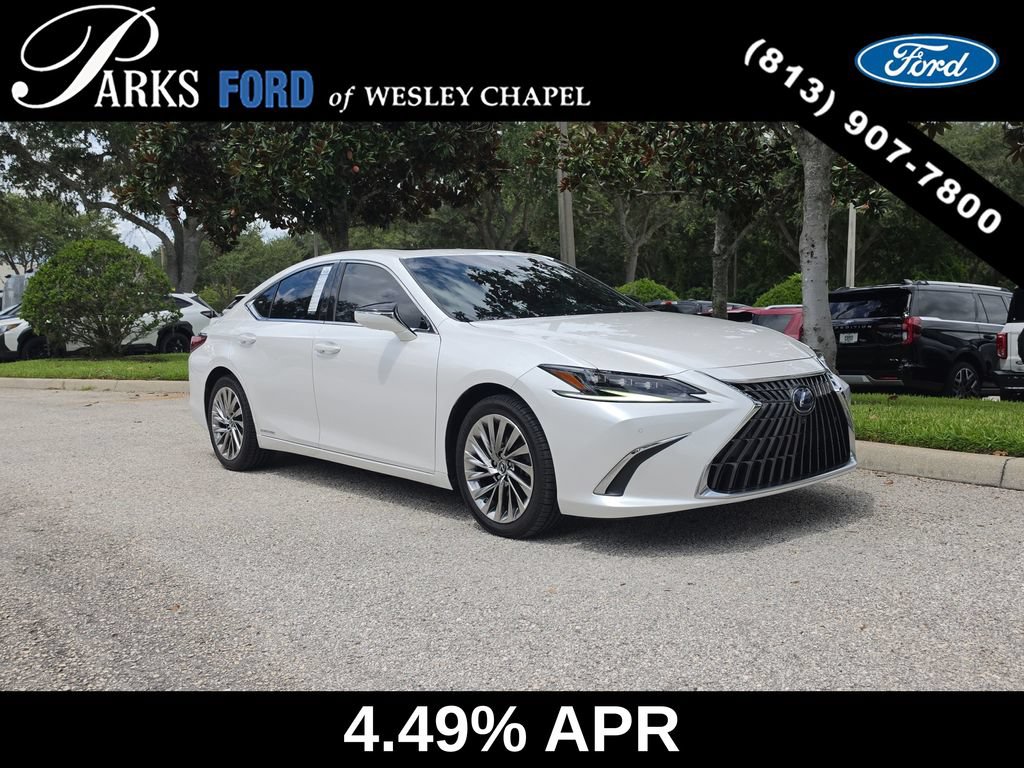 Used 2022 Lexus ES 300h Ultra Luxury w/ Accessory Package 2 FWD video 1