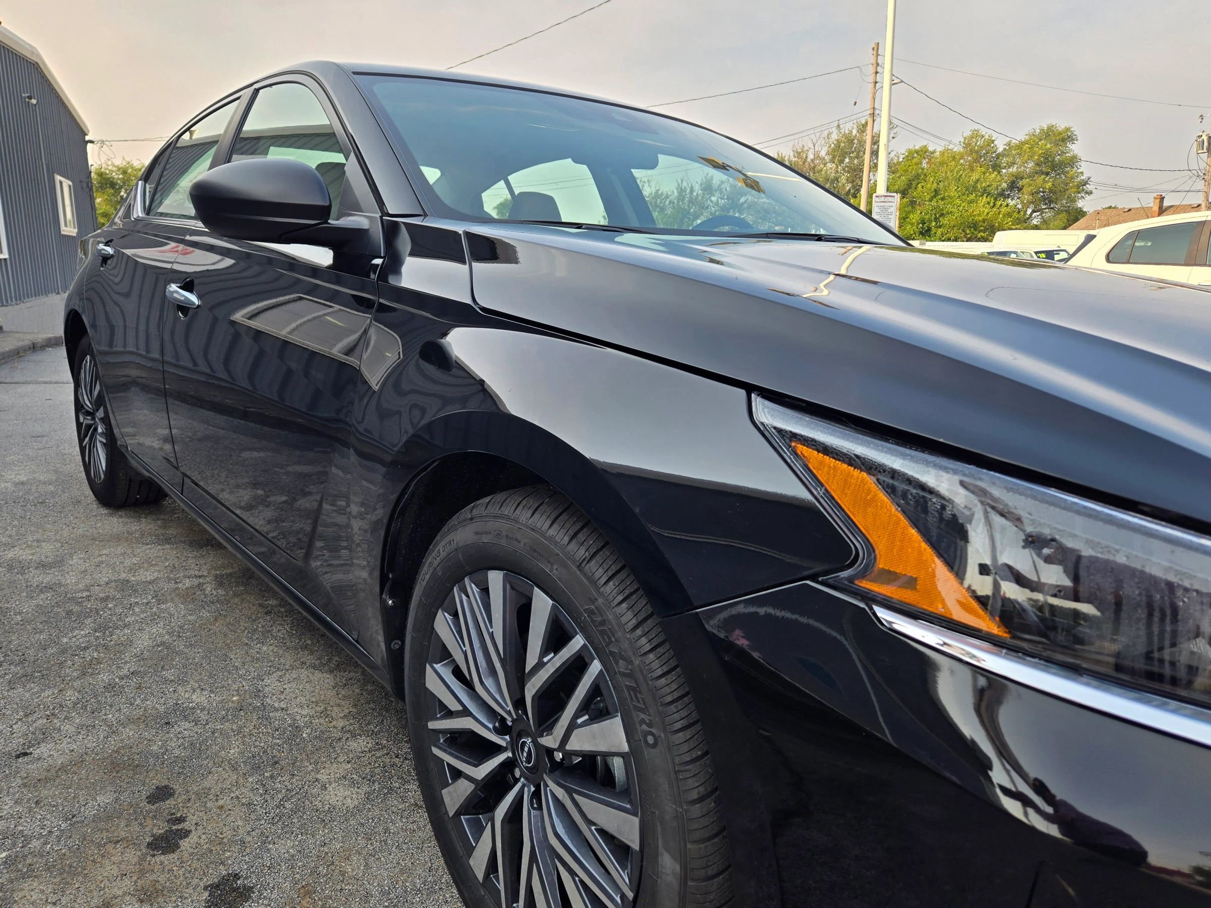 Used 2025 Nissan Altima 2.5 SV image 15