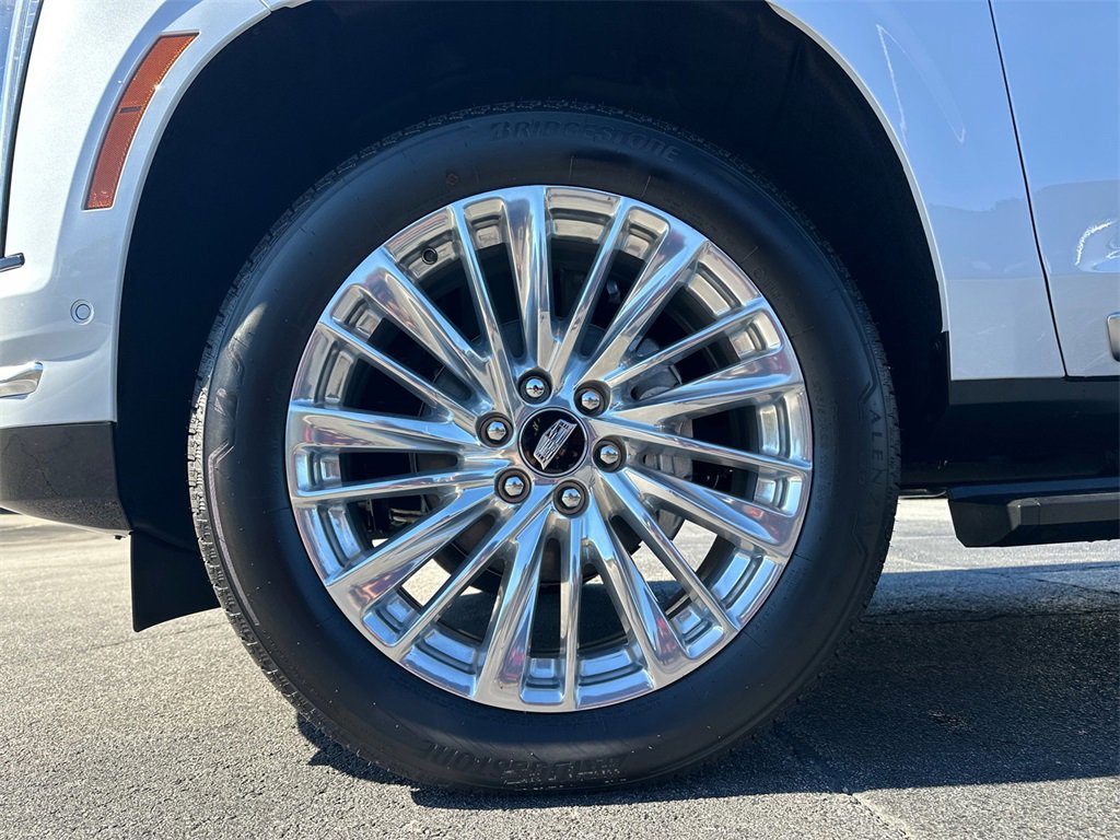 New 2026 Cadillac Escalade ESV Luxury w/ Touring Package image 11