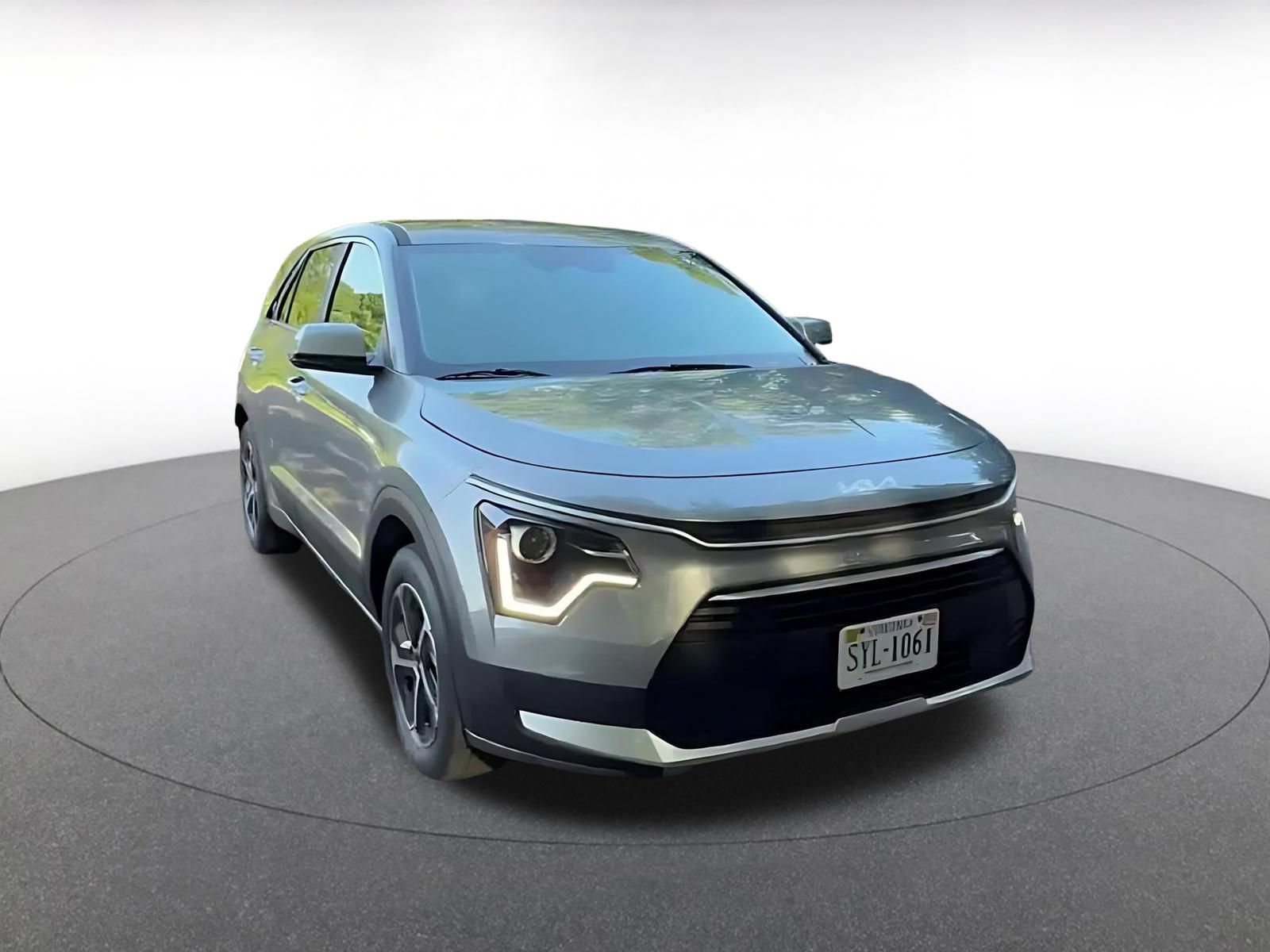 Used 2026 Kia Niro LX FWD image 3