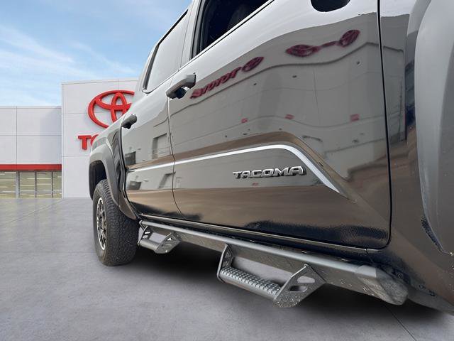 Used 2024 Toyota Tacoma TRD Off-Road image 6