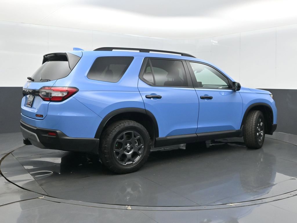 Used 2023 Honda Pilot TrailSport image 7