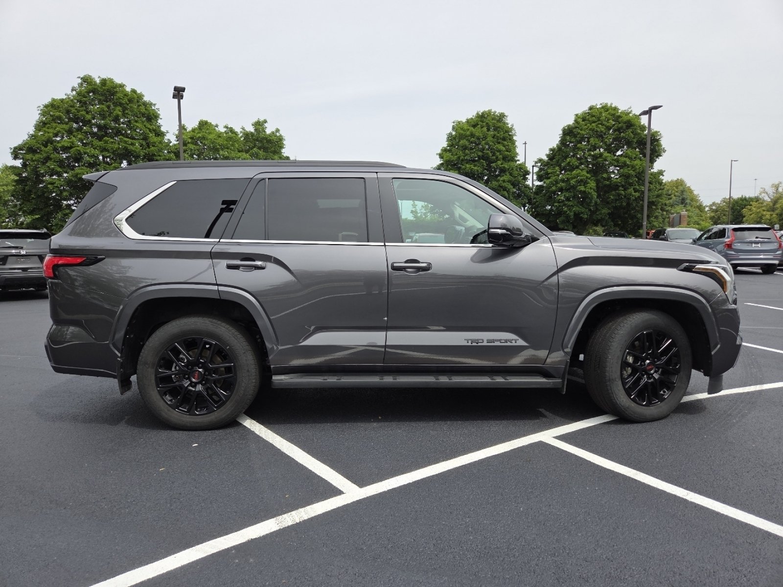 Used 2024 Toyota Sequoia SR5 w/ SR5 Premium Package AWD/4WD image 25