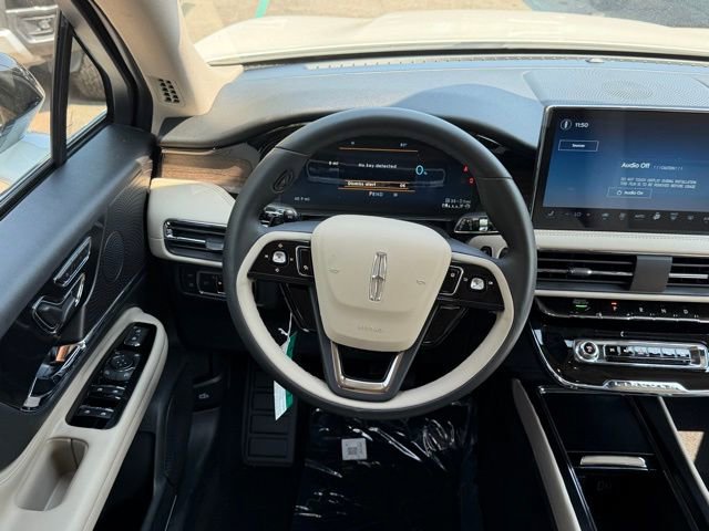 New 2025 Lincoln Corsair Grand Touring image 6