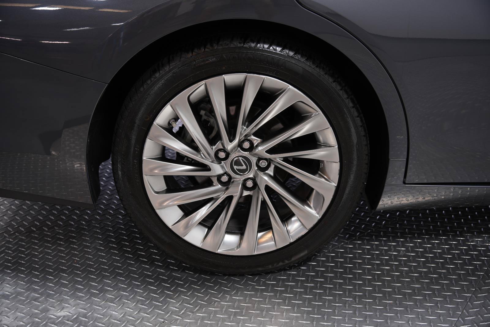 Used 2022 Lexus ES 350 Ultra Luxury w/ Accessory Package 2 FWD image 26