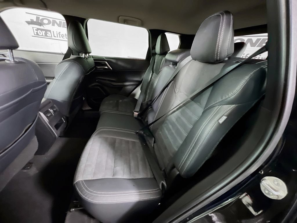 Used 2022 Mitsubishi Outlander SE AWD/4WD image 27