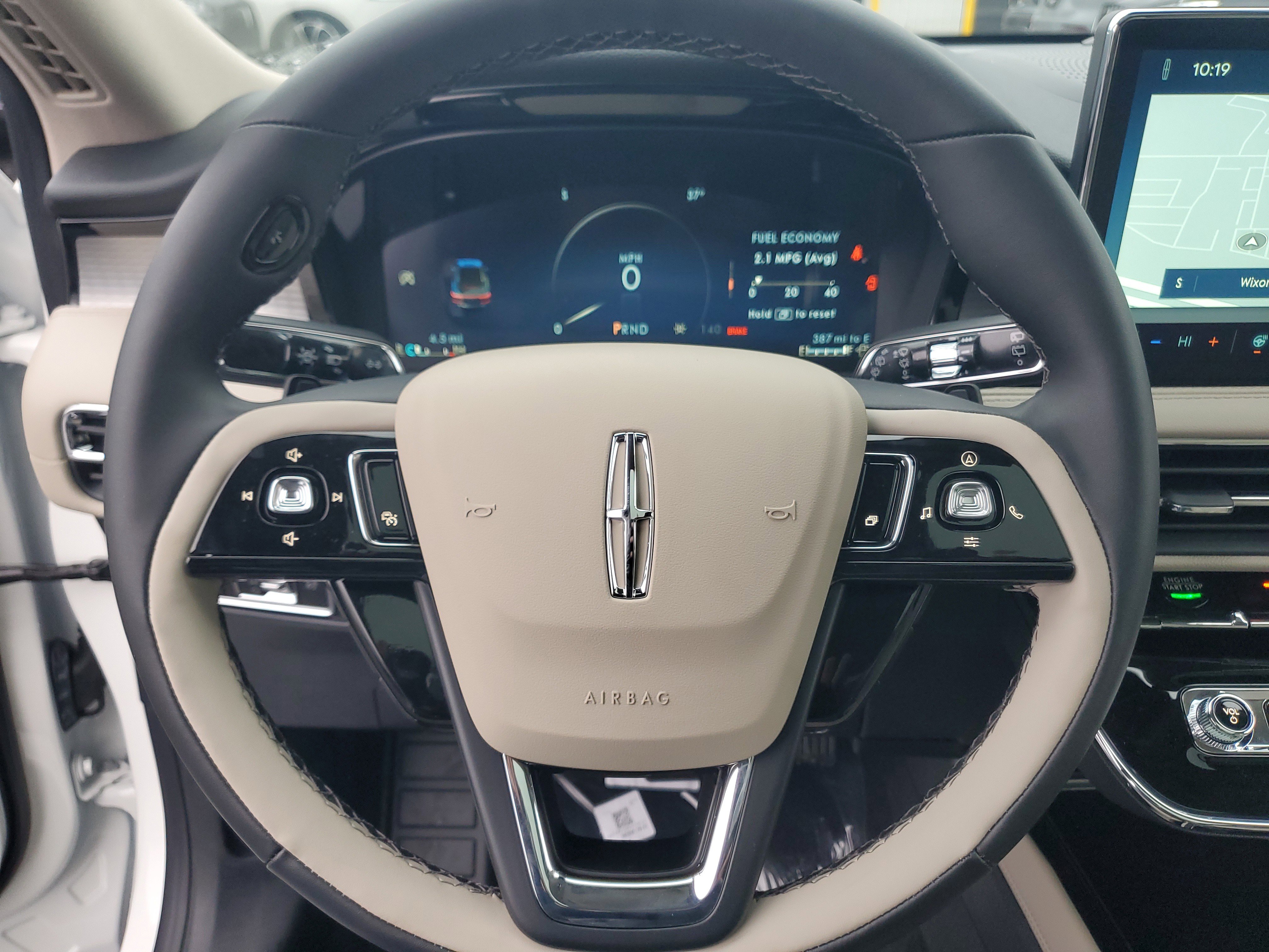 New 2026 Lincoln Corsair Premiere image 16