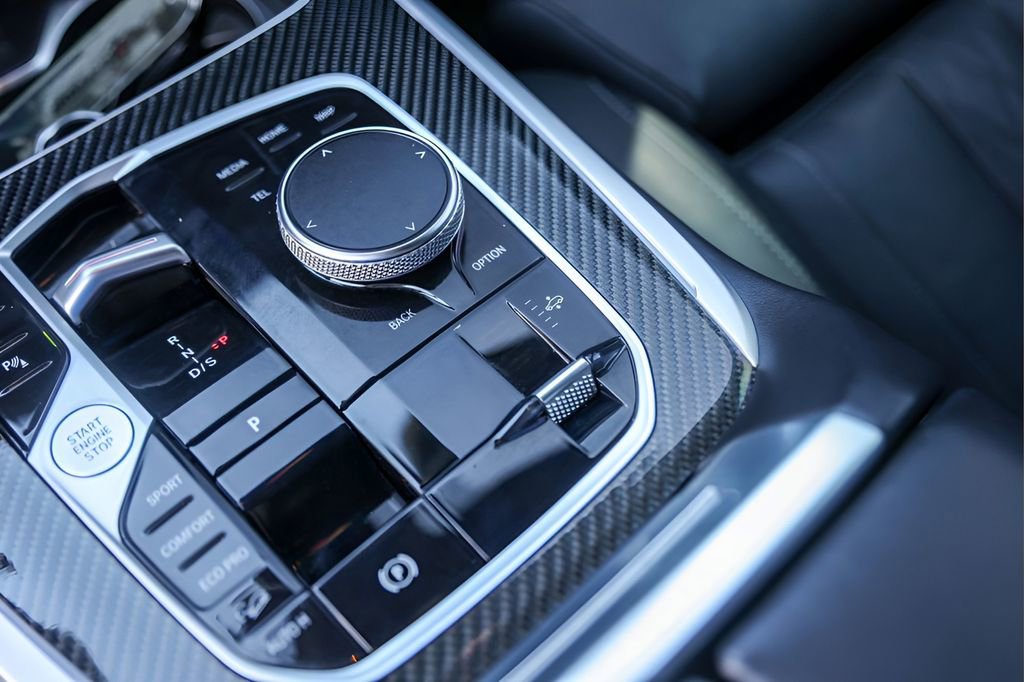 Used 2023 BMW X7 M60i w/ Climate Comfort Package image 21