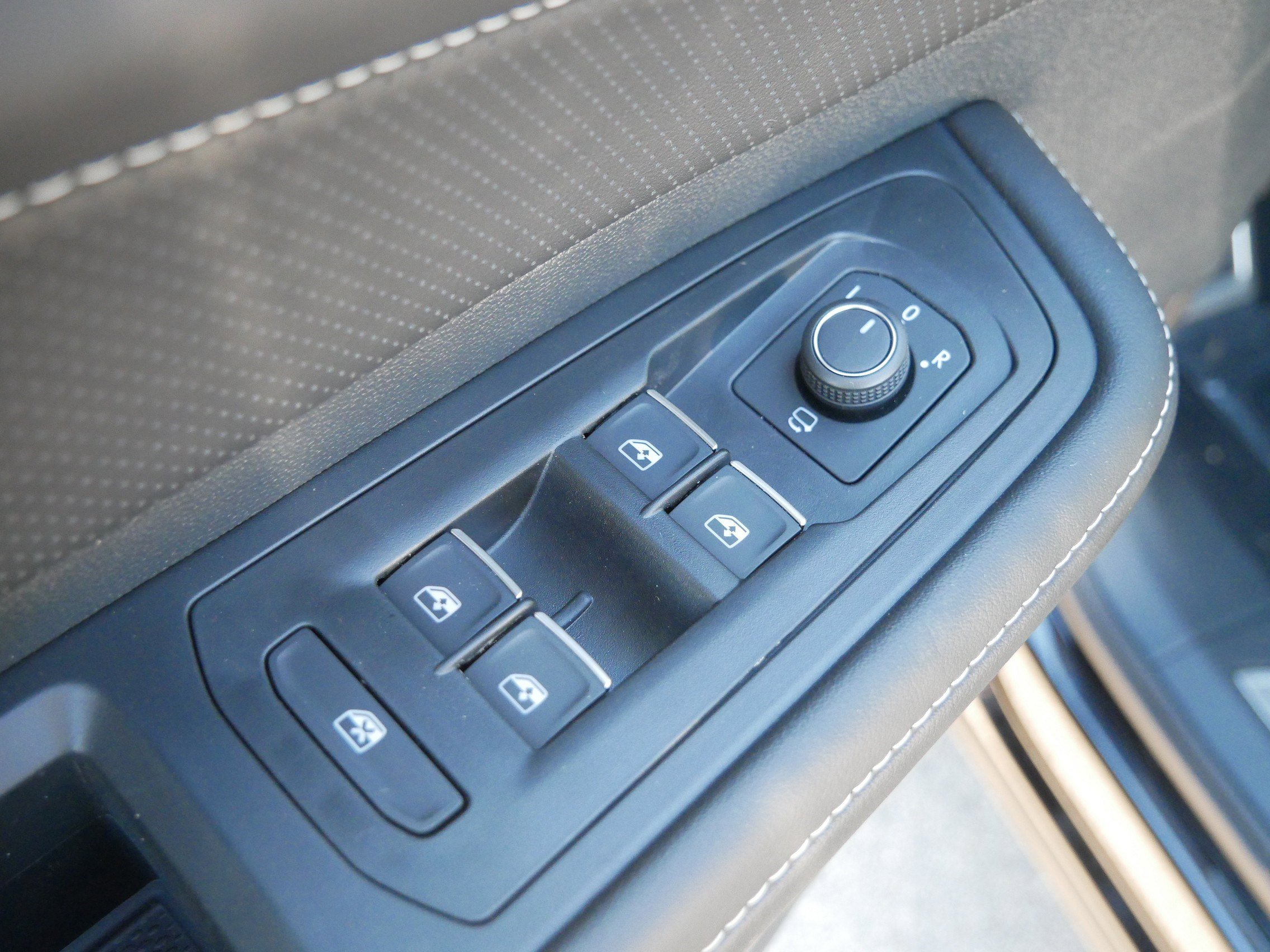 New 2026 Volkswagen Atlas SEL Premium R-Line image 8