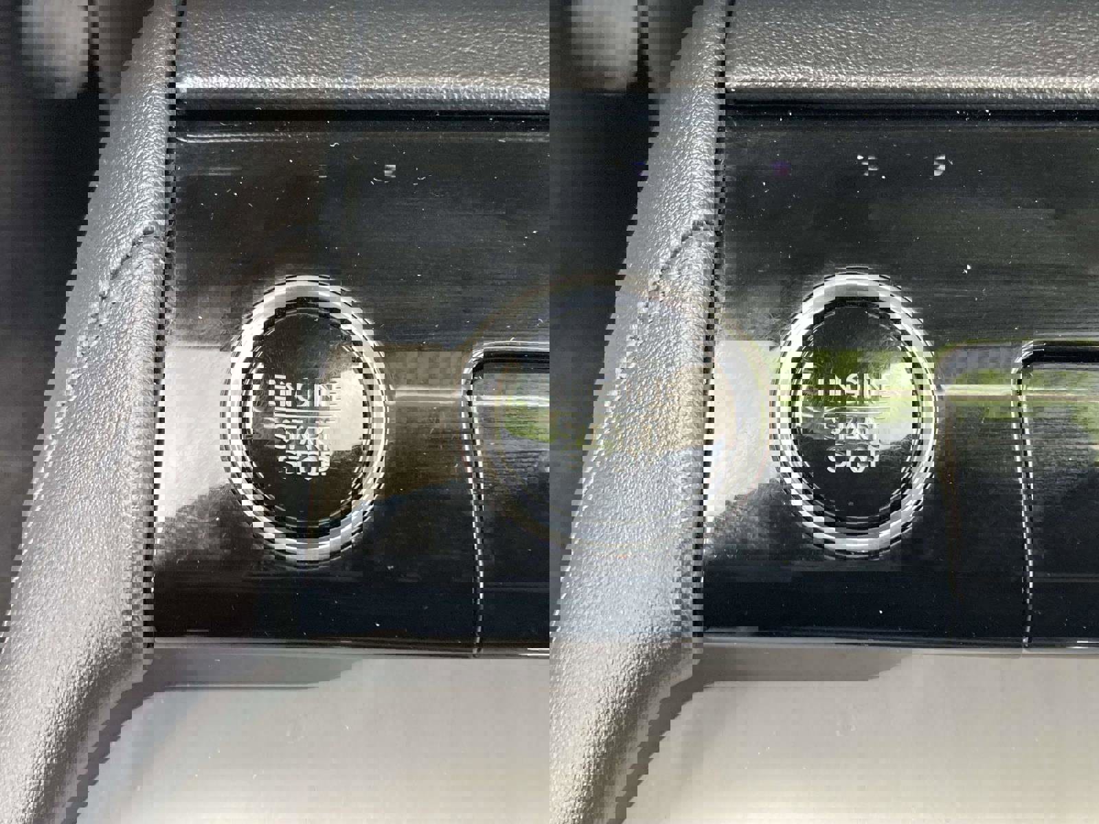 Used 2025 Lincoln Navigator Reserve image 30