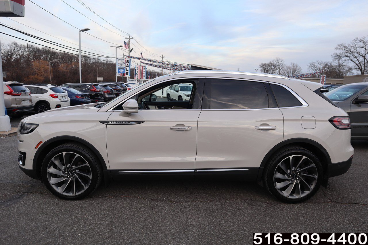 Used 2020 Lincoln Nautilus Reserve w/ Equipment Group 202A image 7