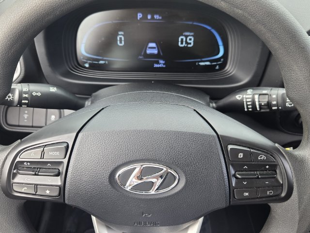 Used 2024 Hyundai Venue SE FWD image 22