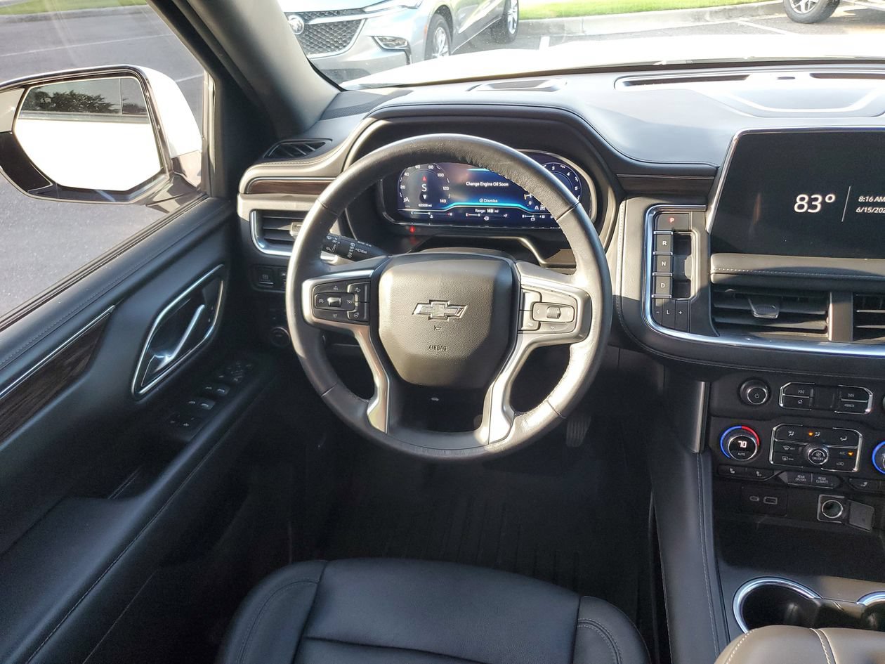 Used 2022 Chevrolet Tahoe Z71 w/ Luxury Package AWD/4WD image 10
