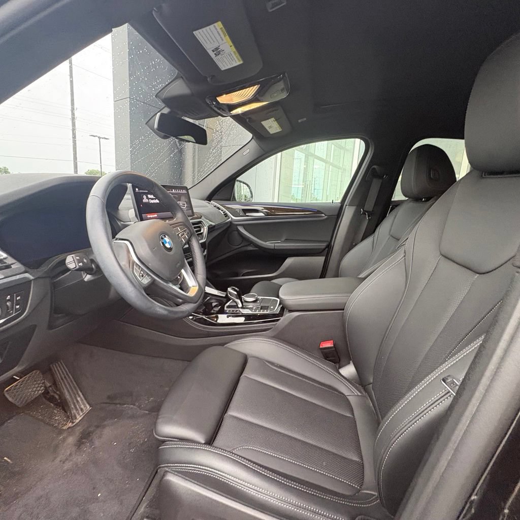 Used 2025 BMW X4 xDrive30i w/ Premium Package AWD/4WD image 11