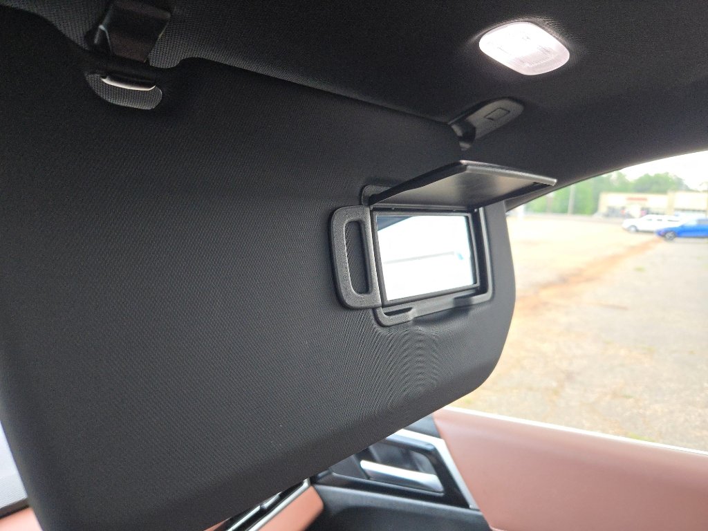 Used 2025 Mitsubishi Outlander SEL image 40