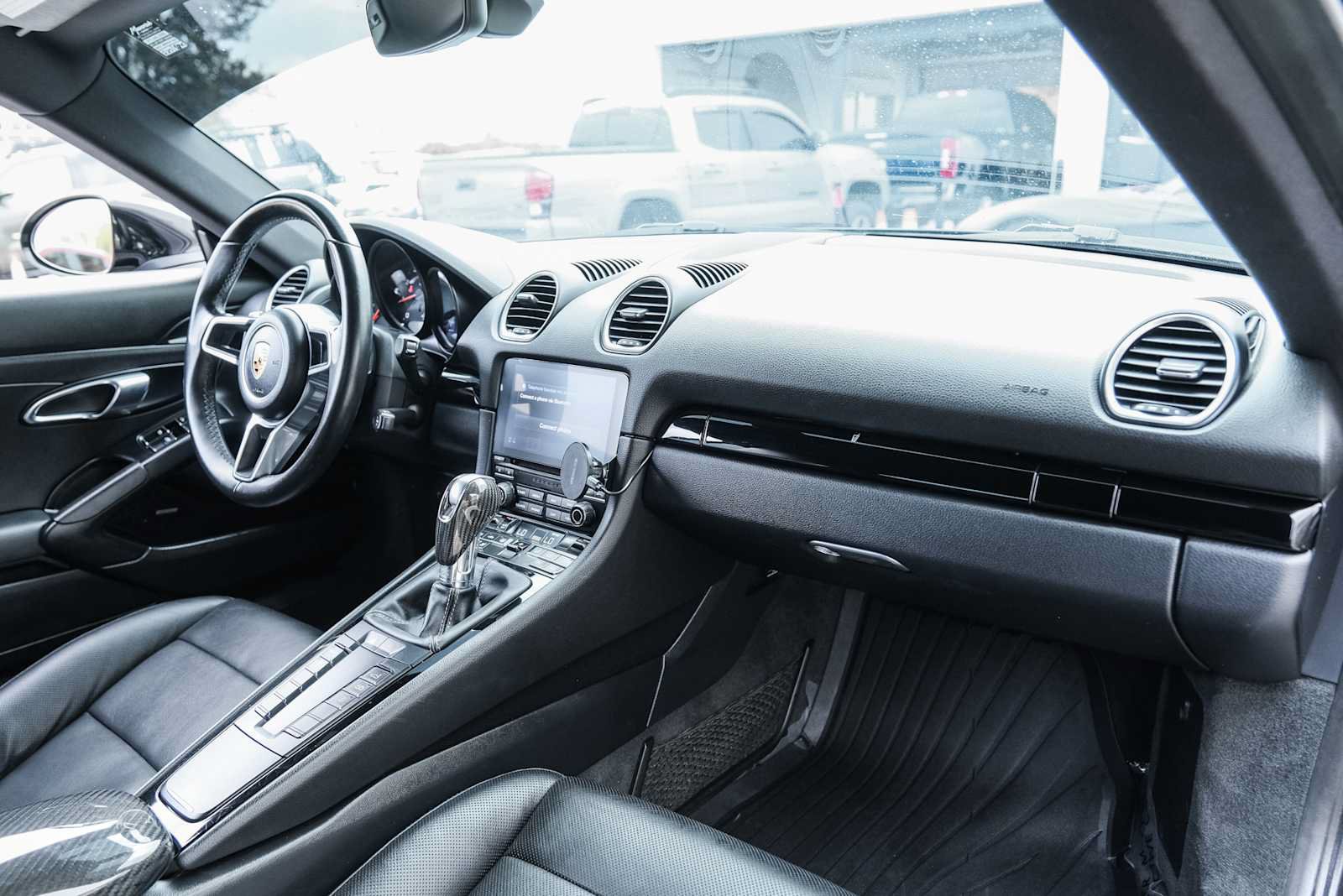 Used 2019 Porsche 718 Cayman RWD image 25