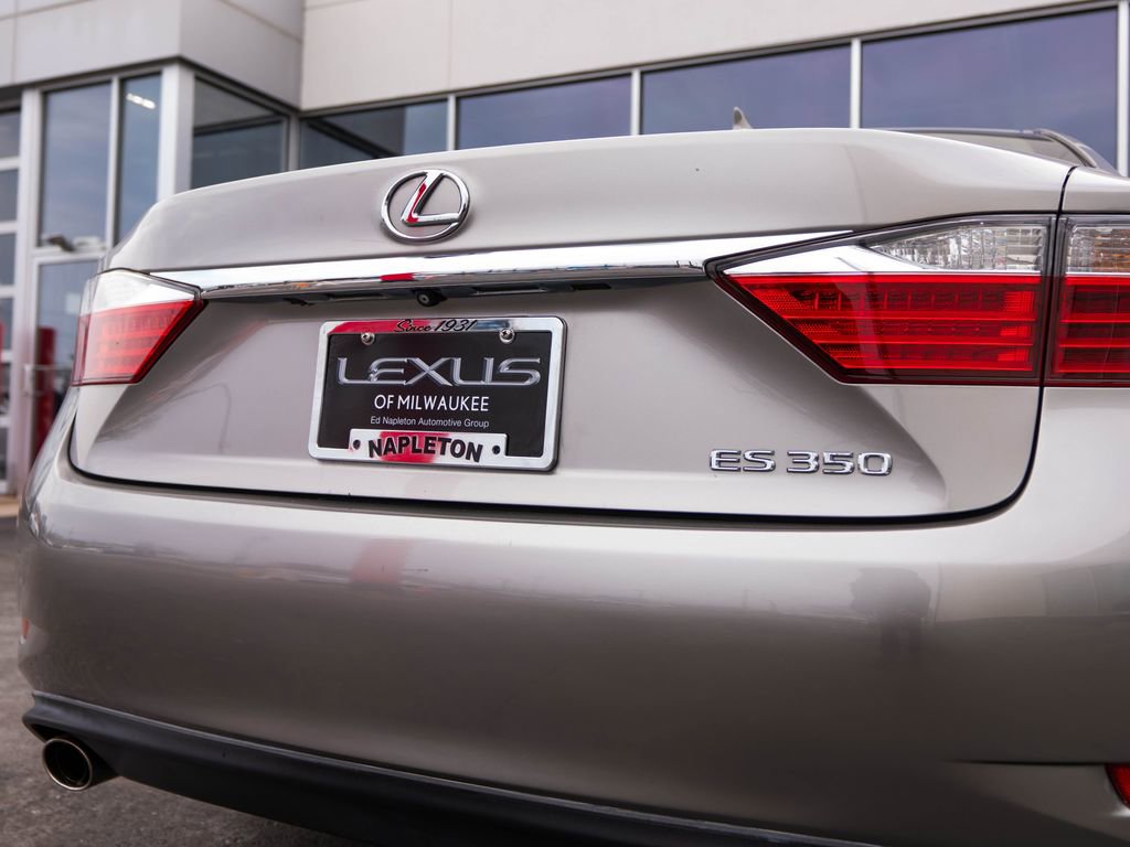 Used 2015 Lexus ES 350 w/ Premium Package FWD image 13