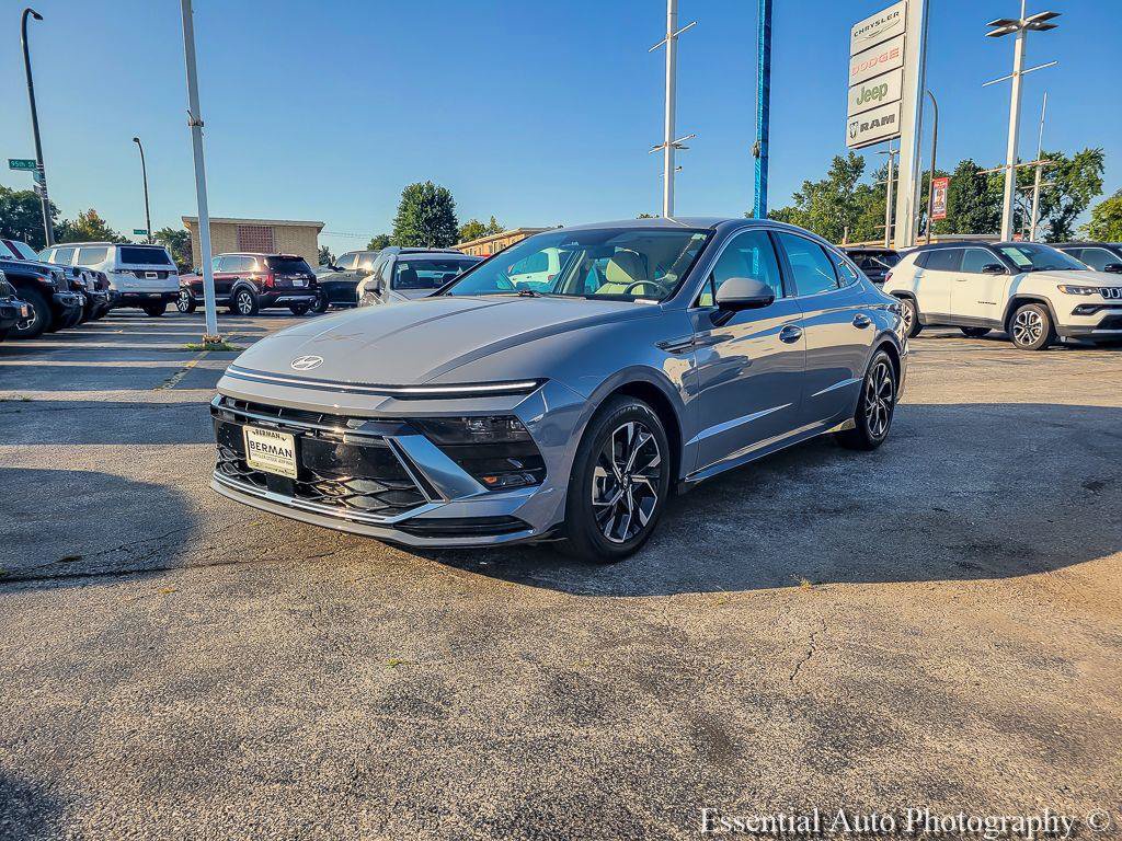 Used 2025 Hyundai Sonata SEL FWD image 9