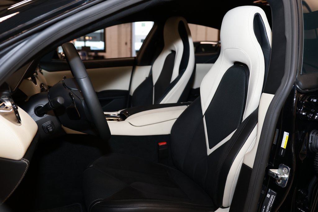 New 2025 Karma Revero Luxury image 11