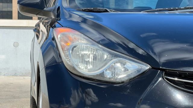 Used 2013 Hyundai Elantra image 36