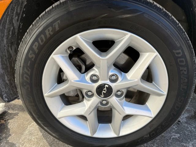 Used 2023 Kia Soul LX w/ LX Technology Package image 10