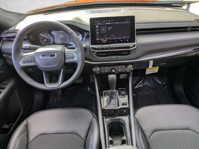New 2026 Jeep Compass Latitude image 11