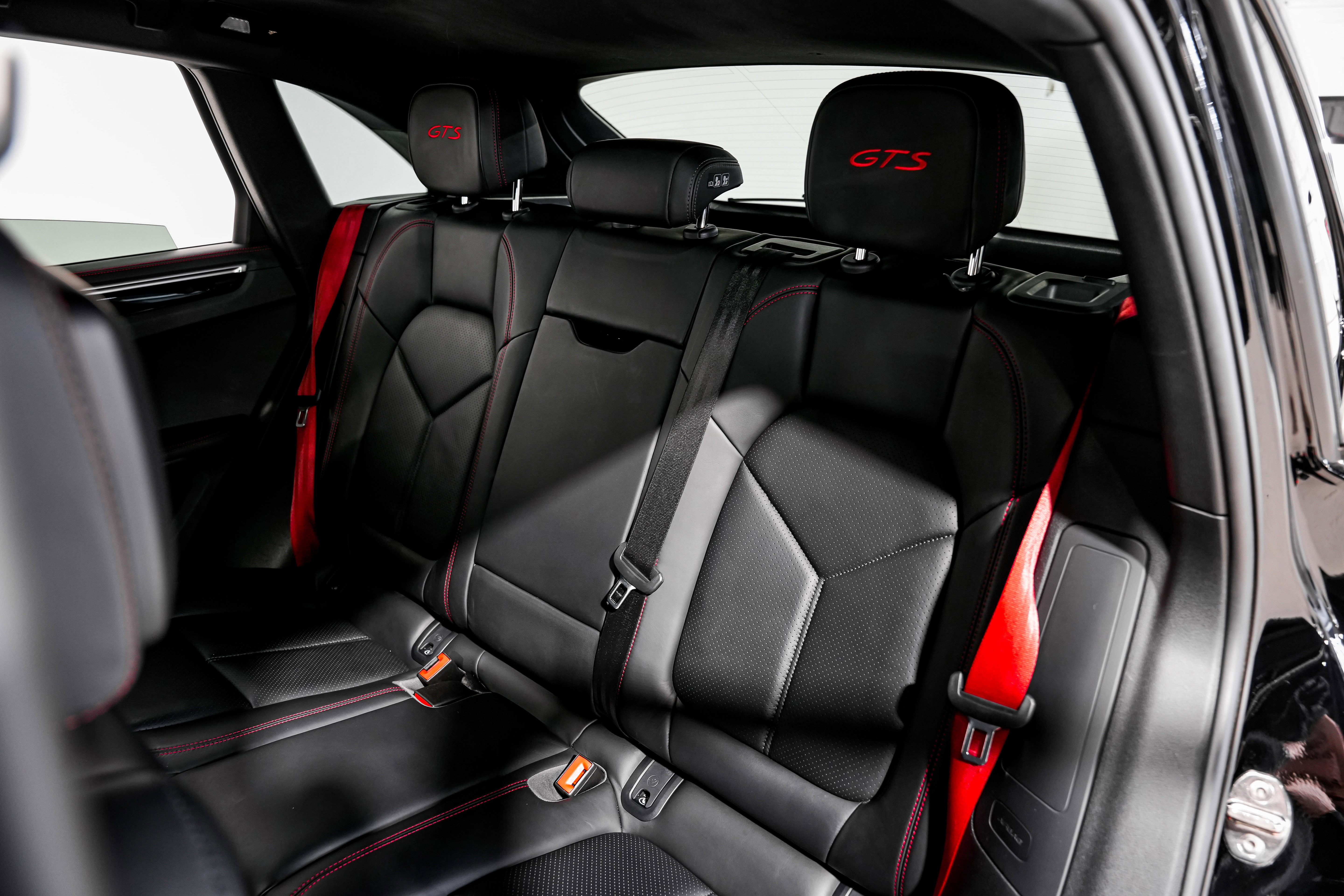 Used 2021 Porsche Macan GTS image 35