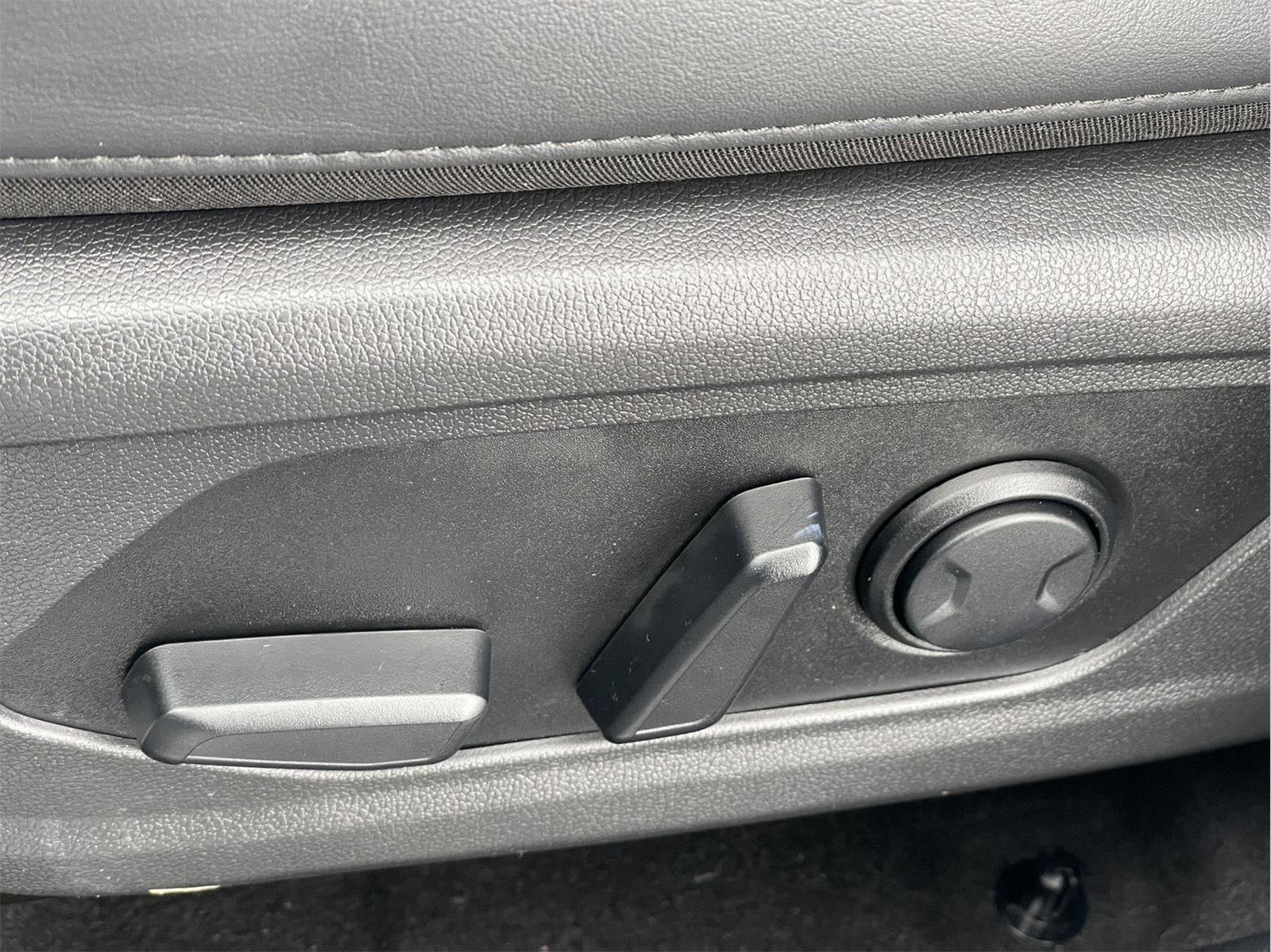 Used 2023 Kia Sorento EX image 24