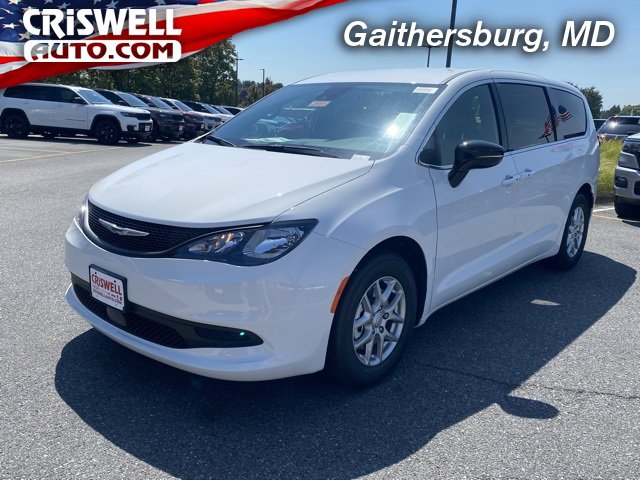 New 2026 Chrysler Voyager LX