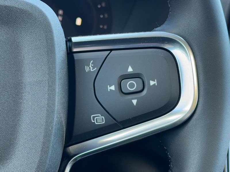 New 2026 Volvo XC40 B5 Core w/ Climate Package image 12