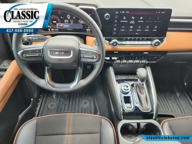 Used 2024 GMC Canyon AT4 AWD/4WD image 3