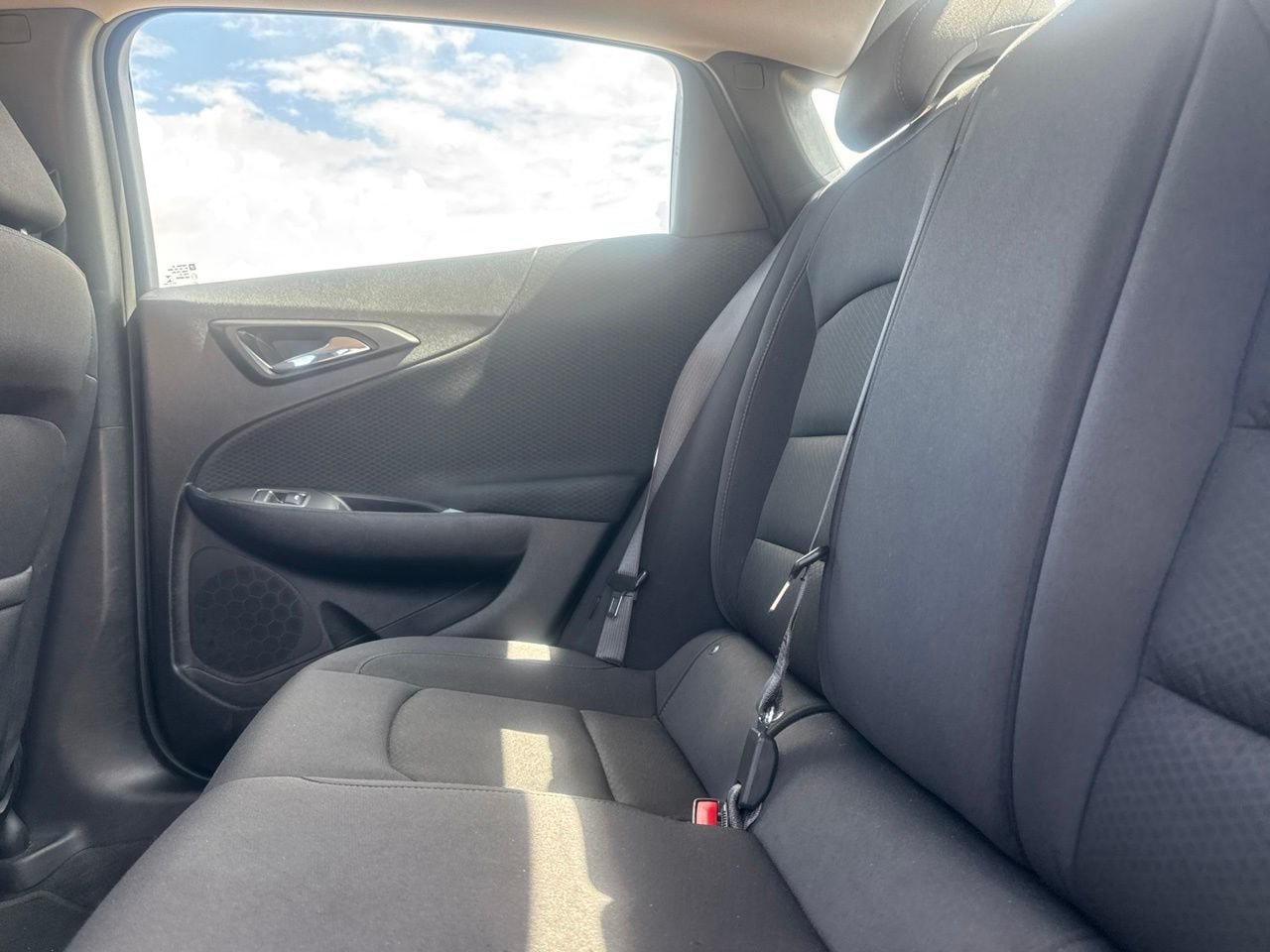 Used 2025 Chevrolet Malibu LS FWD image 38