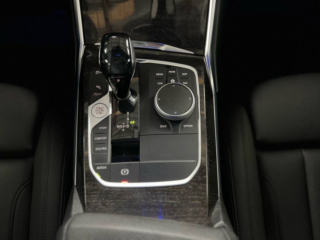 Used 2021 BMW 330i xDrive Sedan w/ M Sport Package AWD/4WD image 27