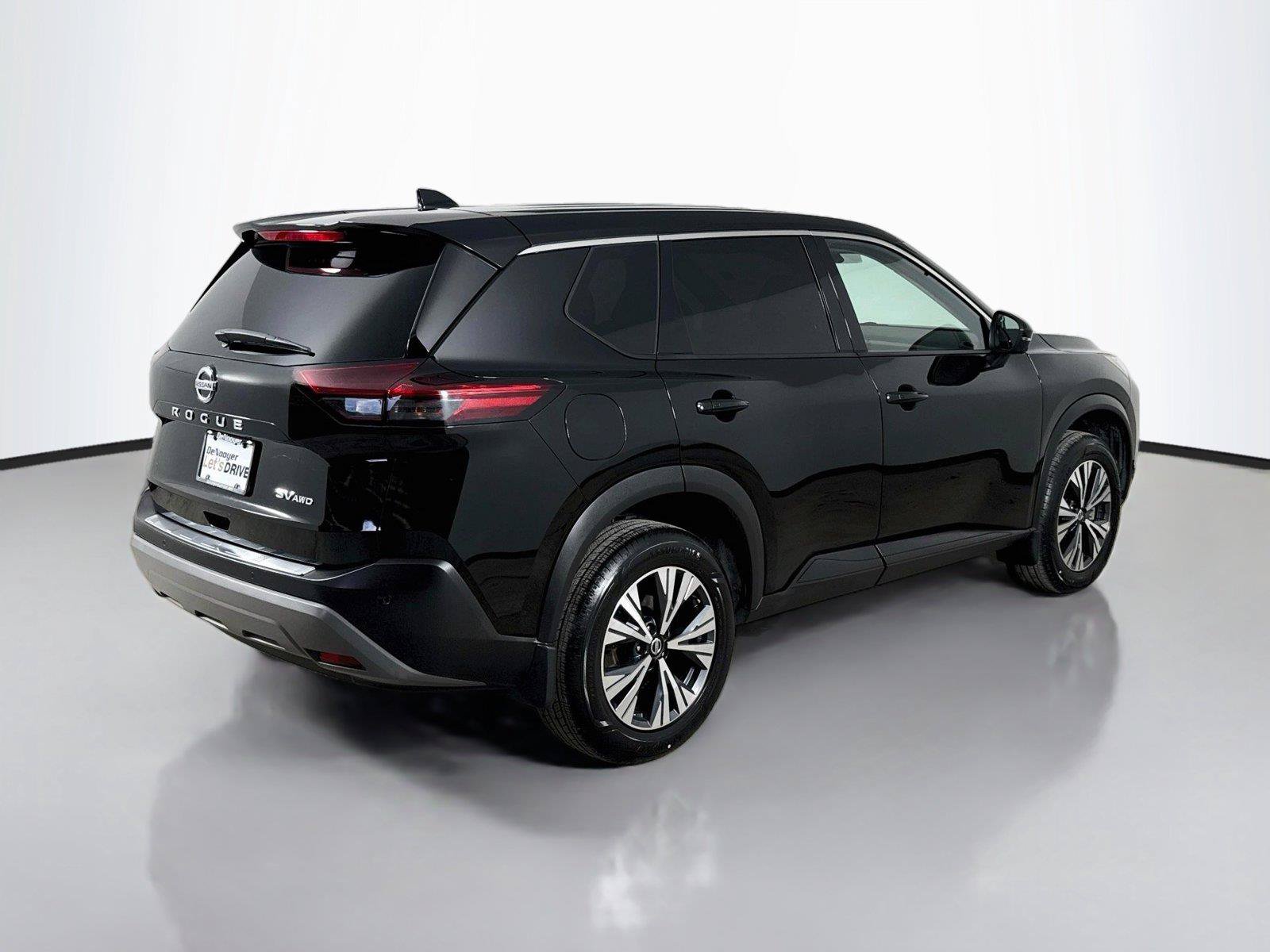 Used 2021 Nissan Rogue SV AWD/4WD image 12