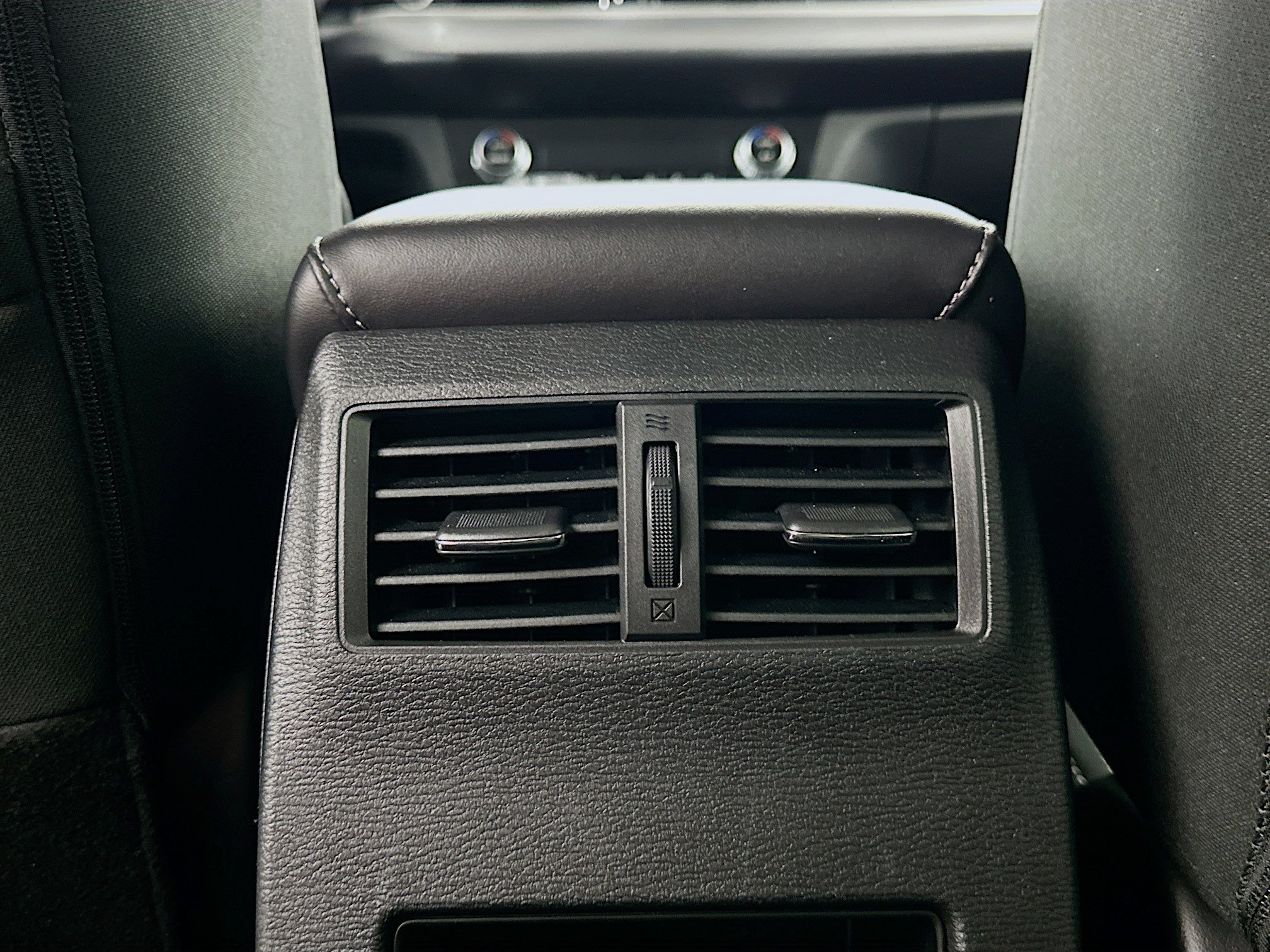 Used 2025 Mitsubishi Outlander ES FWD image 27