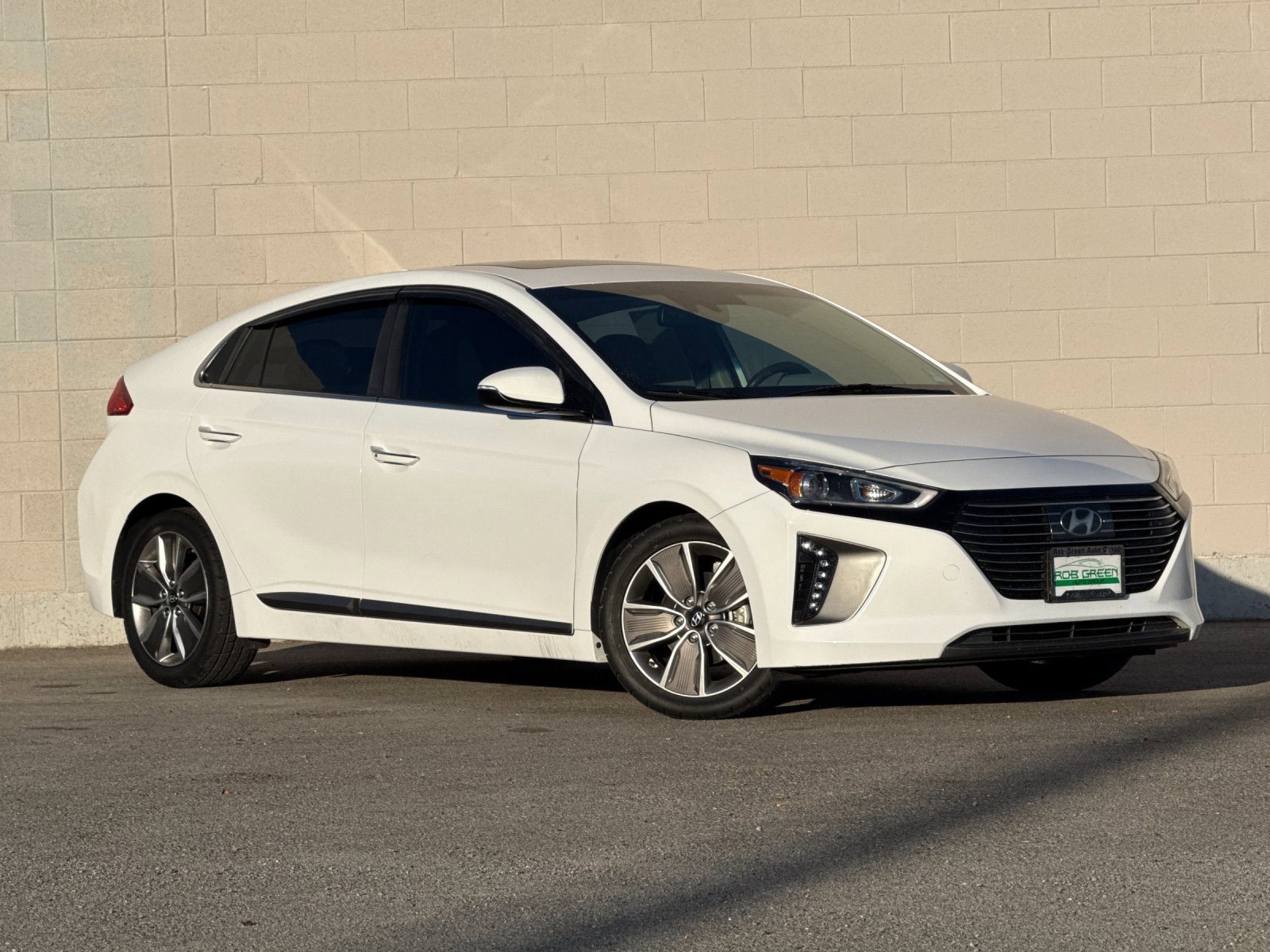 Used 2019 Hyundai Ioniq Limited w/ Ultimate Package 02